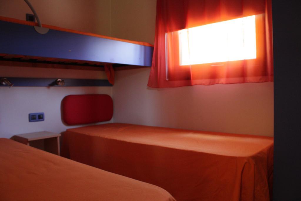 Camping I Melograni マリーナ・ディ・ビッボーナ 部屋 写真